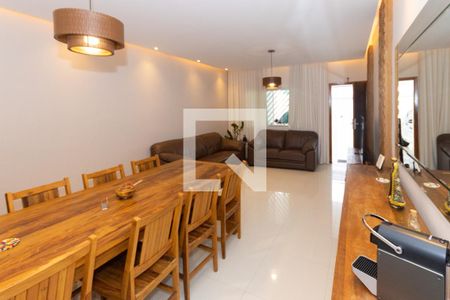 Sala  de casa à venda com 3 quartos, 220m² em Parada Inglesa, São Paulo