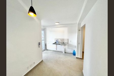 Sala/Cozinha de apartamento à venda com 2 quartos, 43m² em Parada Inglesa, São Paulo