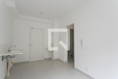 Sala / Cozinha  de apartamento para alugar com 2 quartos, 32m² em Fazenda Aricanduva, São Paulo