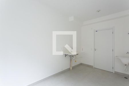 Sala / Cozinha  de apartamento para alugar com 2 quartos, 32m² em Fazenda Aricanduva, São Paulo