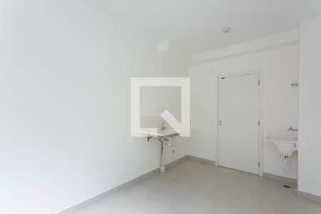 Sala / Cozinha  de apartamento para alugar com 2 quartos, 32m² em Fazenda Aricanduva, São Paulo
