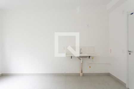Sala / Cozinha  de apartamento para alugar com 2 quartos, 32m² em Fazenda Aricanduva, São Paulo
