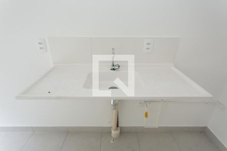 Sala / Cozinha / Pia  de apartamento para alugar com 2 quartos, 32m² em Fazenda Aricanduva, São Paulo
