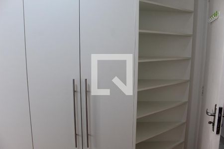 Quarto 2 de apartamento para alugar com 2 quartos, 40m² em Granja Viana, Cotia
