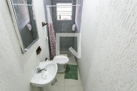 Banheiro Social de casa para alugar com 1 quarto, 80m² em Vila das Merces, São Paulo