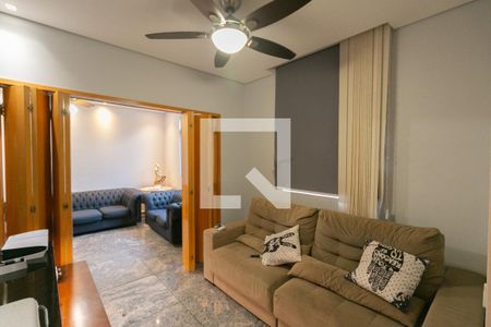 Apartamento à venda com 4 quartos, 122m² em Castelo, Belo Horizonte