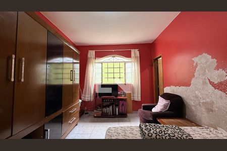 QUARTO 01 - SUITE TERREO de casa para alugar com 5 quartos, 292m² em Qnp 34, Brasília