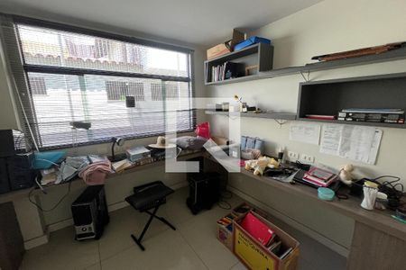 Quarto 1 de casa à venda com 4 quartos, 340m² em Jardim Guanabara, Rio de Janeiro