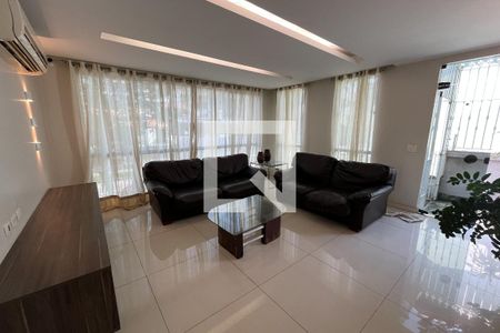 Sala de casa à venda com 4 quartos, 340m² em Jardim Guanabara, Rio de Janeiro