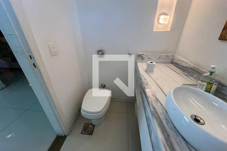 Lavabo de casa à venda com 4 quartos, 340m² em Jardim Guanabara, Rio de Janeiro