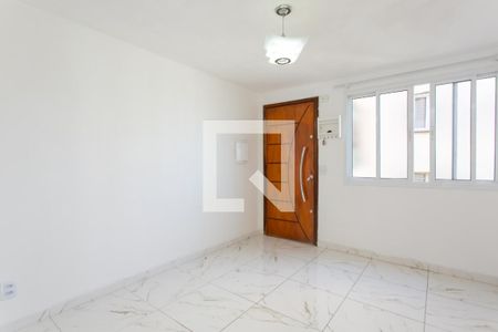 Sala de apartamento para alugar com 2 quartos, 42m² em Conjunto Habitacional Santa Etelvina Ii, São Paulo