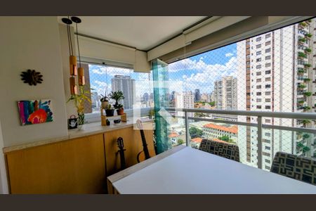 Sala de apartamento à venda com 2 quartos, 72m² em Jardim das Acacias, São Paulo