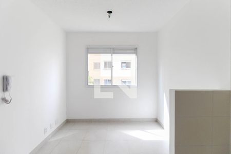 Sala - Cozinha de apartamento para alugar com 2 quartos, 32m² em Colônia (zona Leste), São Paulo