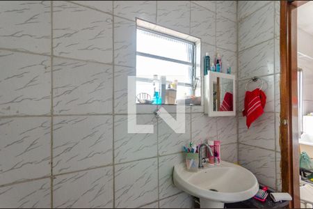 Banheiro de casa para alugar com 2 quartos, 50m² em Vila Pereira Cerca, São Paulo