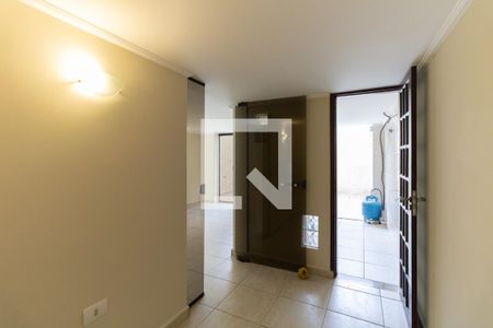 Corredor de casa à venda com 3 quartos, 200m² em Aclimação, São Paulo