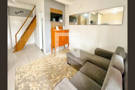 Sala de TV de apartamento para alugar com 2 quartos, 68m² em Ingleses do Rio Vermelho, Florianópolis