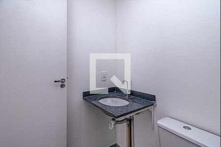 banheiro social_3 de apartamento à venda com 2 quartos, 60m² em Vila Vermelha, São Paulo