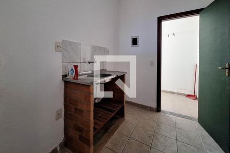 Cozinha de kitnet/studio para alugar com 1 quarto, 25m² em Engenho do Mato, Niterói