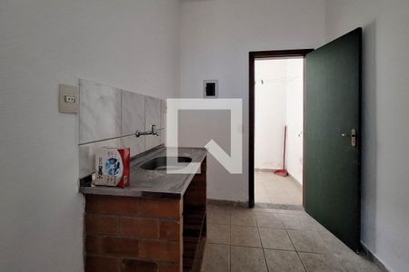 Cozinha de kitnet/studio para alugar com 1 quarto, 25m² em Engenho do Mato, Niterói