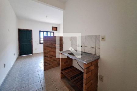 Cozinha de kitnet/studio para alugar com 1 quarto, 25m² em Engenho do Mato, Niterói