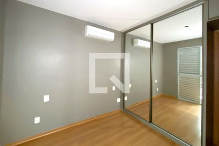 Suite 1 de apartamento para alugar com 2 quartos, 70m² em Santo Antônio, Belo Horizonte