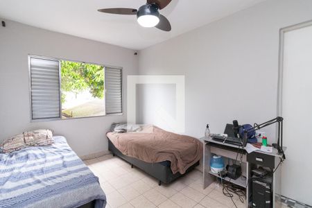 Quarto 2 de casa à venda com 3 quartos, 175m² em Vila Cisper, São Paulo