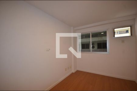 Quarto 1 Suite de apartamento para alugar com 2 quartos, 81m² em Praça Seca, Rio de Janeiro