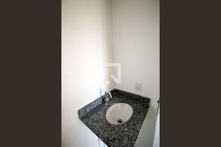 Banheiro da Suíte de apartamento para alugar com 2 quartos, 59m² em Irajá, Rio de Janeiro