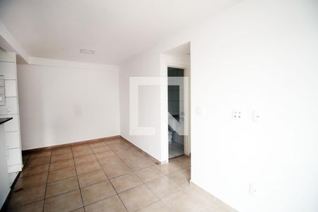 Sala de apartamento para alugar com 2 quartos, 52m² em Vila da Penha, Rio de Janeiro