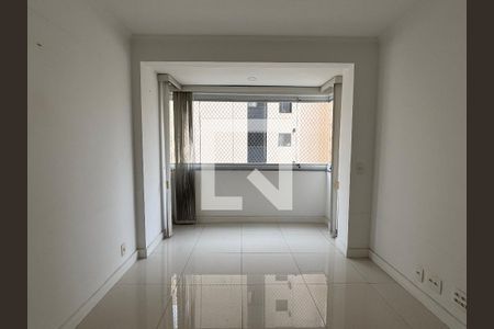 Sala de apartamento à venda com 3 quartos, 80m² em Chácara Inglesa, São Paulo