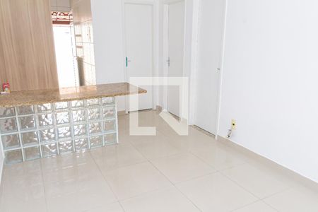 Sala de casa de condomínio para alugar com 2 quartos, 55m² em Campo Grande, Rio de Janeiro