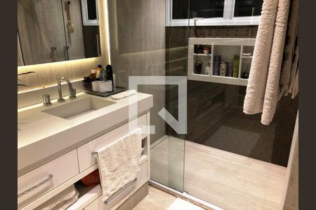 Banheiro de apartamento à venda com 3 quartos, 250m² em Santa Paula, São Caetano do Sul