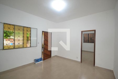 Sala de casa para alugar com 1 quarto, 60m² em Três Corações, Nova Iguaçu