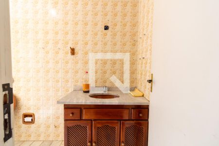 Banheiro de apartamento para alugar com 2 quartos, 52m² em Glória, Porto Alegre