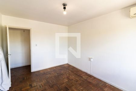 Quarto 1 de apartamento para alugar com 2 quartos, 52m² em Glória, Porto Alegre