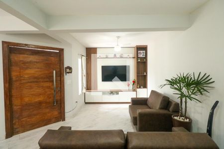 Sala de casa à venda com 4 quartos, 200m² em Eldorado, Diadema