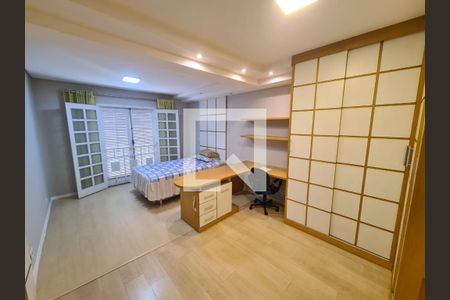 Quarto de casa de condomínio para alugar com 4 quartos, 333m² em Alphaville, Santana de Parnaíba