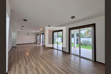 Sala de casa de condomínio à venda com 5 quartos, 767m² em Barra da Tijuca, Rio de Janeiro