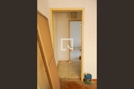 Corredor cozinha de casa para alugar com 3 quartos, 183m² em Penha de França, São Paulo