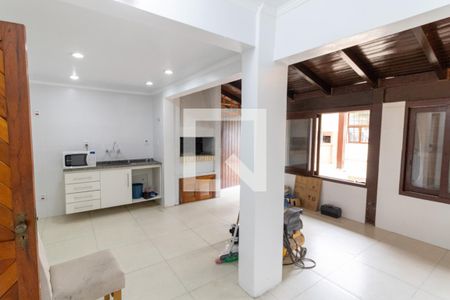 Cozinha e Área de Serviço de casa à venda com 4 quartos, 200m² em Parque Urbano, Porto Alegre