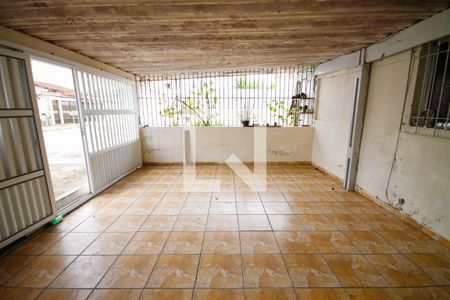 Garagem de casa para alugar com 2 quartos, 272m² em Melvi, São Paulo