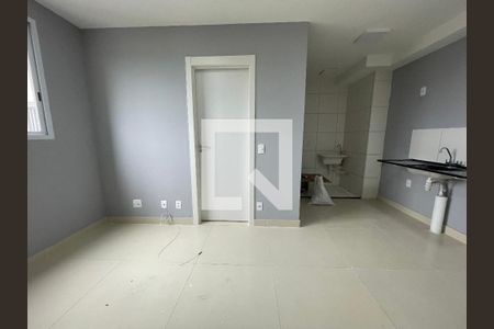 Sala de apartamento para alugar com 2 quartos, 35m² em Jardim Peri Peri, São Paulo