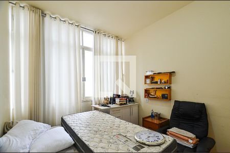 Quarto 2 de apartamento à venda com 4 quartos, 115m² em Santo Antônio, Belo Horizonte