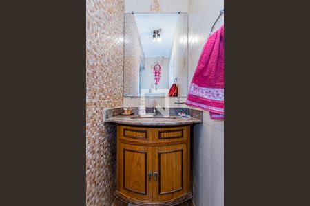 Lavabo de casa para alugar com 3 quartos, 250m² em Jardim Sao Jose, São Paulo