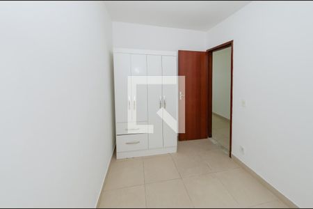Quarto 1 de apartamento para alugar com 3 quartos, 71m² em Buritis, Belo Horizonte