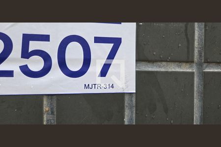 Plaquinha instalada de apartamento à venda com 3 quartos, 71m² em Buritis, Belo Horizonte