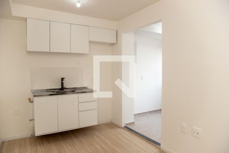 sala e cozinha de apartamento para alugar com 2 quartos, 32m² em Vila Plana, São Paulo