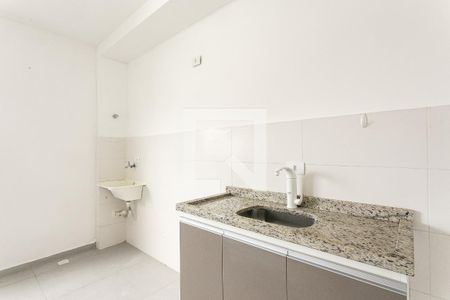 Cozinha de apartamento para alugar com 1 quarto, 35m² em Penha de França, São Paulo