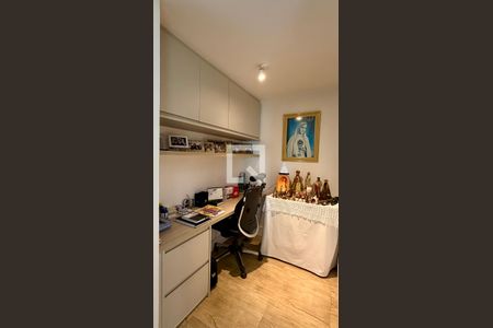 Escritório  de apartamento à venda com 3 quartos, 231m² em Jardim Arpoador, São Paulo