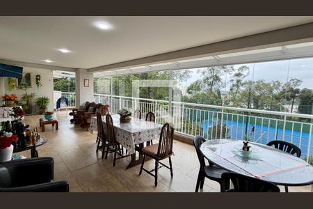 Varanda 1 de apartamento à venda com 3 quartos, 231m² em Jardim Arpoador, São Paulo